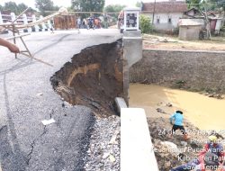 Gegerkan Pati ! Jembatan Telan Anggaran Hampir  Dua Milyar, Belum Diresmikan Sudah Ambrol
