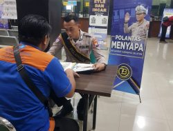 KB Samsat Surabaya Selatan: Polantas Menyapa, Anggota Samsat Surabaya Selatan Tunjukkan Pelayanan Humanis kepada Wajib Pajak