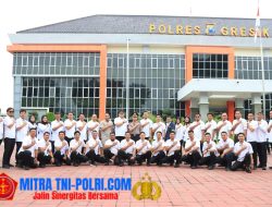 Kapolres Gresik AKBP Rovan Richard Mahenu Pimpin Apel Terakhir Titipkan Doa untuk Anggota