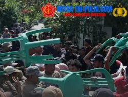 Aksi Warga Bentrok dengan Satpol PP, Penertiban Tembok Perumahan di Sidoarjo Ricuh